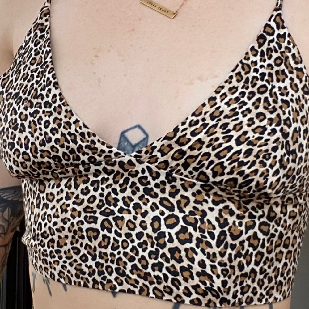Leopard crop top
